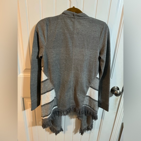 Saturday Sunday Anthropologie Gray and White Elise Fringe Cardigan - Picture 7 of 7